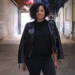 Meet your Posher, Inia